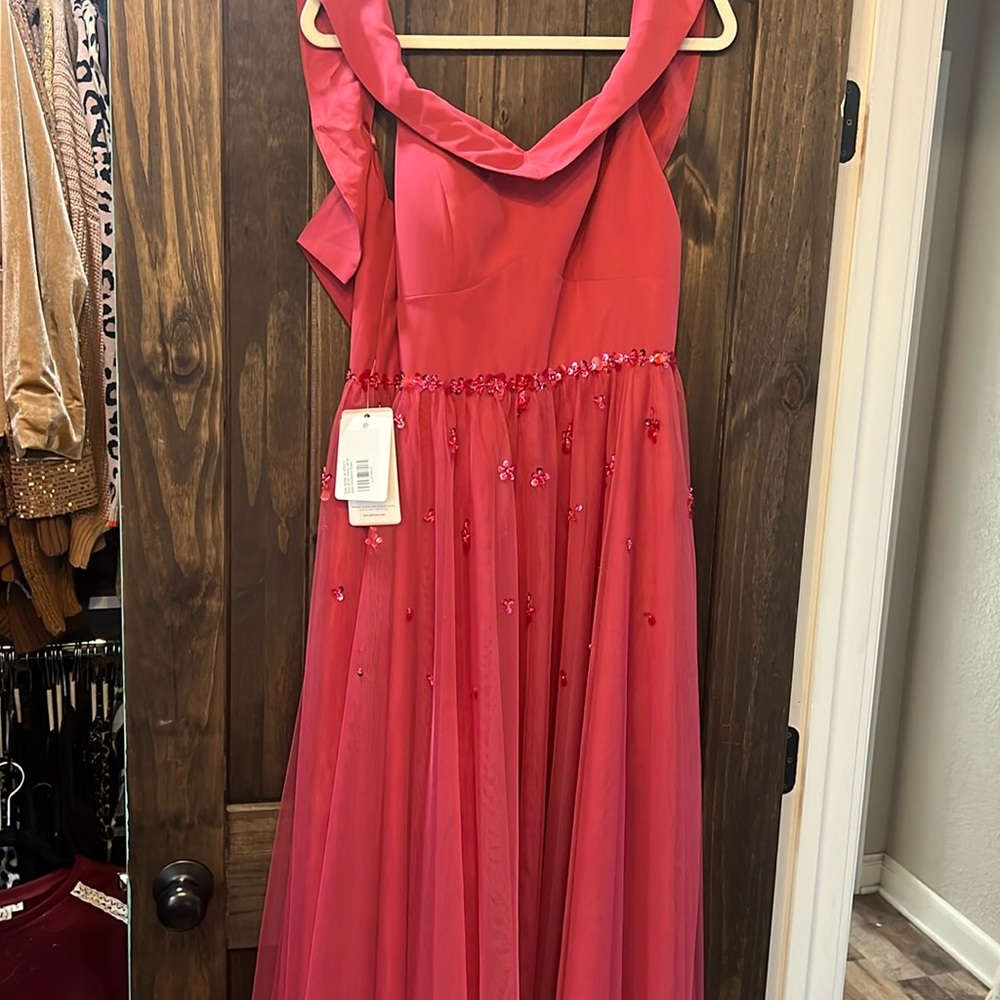 Brand new with tags Pink JJ House A line off the shoulder evening gown
